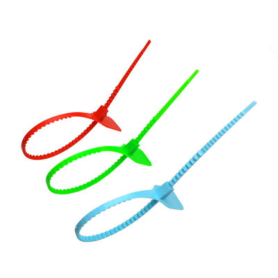 Sello de banda de PP de bloqueo automático con área de marcado L 33 * W 25 mm y etiqueta de plástico personalizada